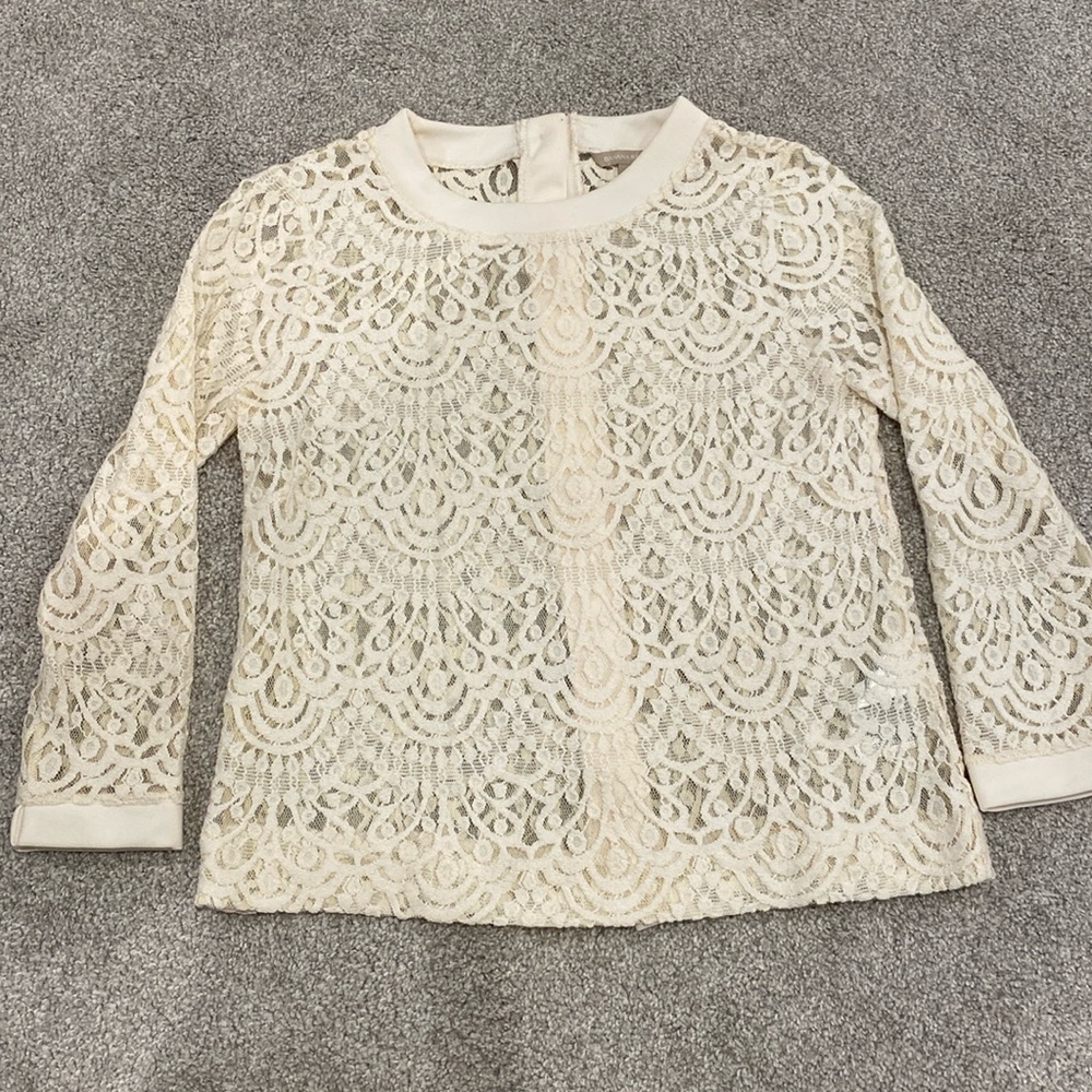BR cream lace button-back top